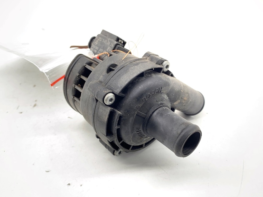 [STARK-860337] Bomba de agua adicional MERCEDES-BENZ CLA C117 2013-2019