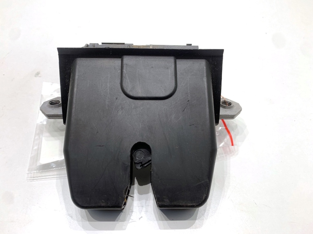 [STARK-862984] Cierre de portón trasero Ford Focus III Turnier 2010-2022