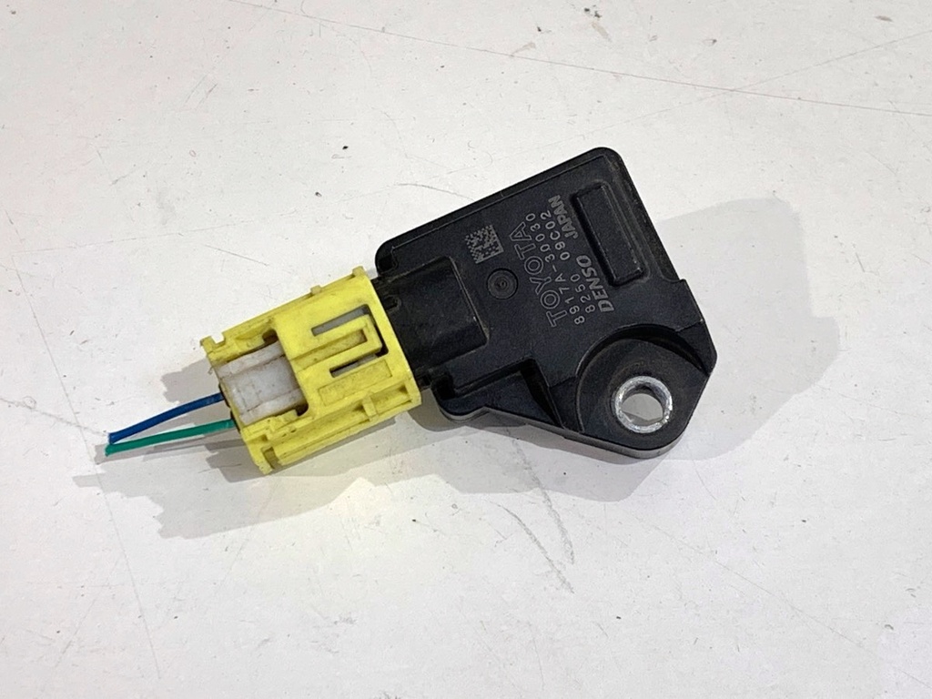 [STARK-863658] Sensor de impacto LEXUS IS III (_E3_) 2013-2022 89173-30170