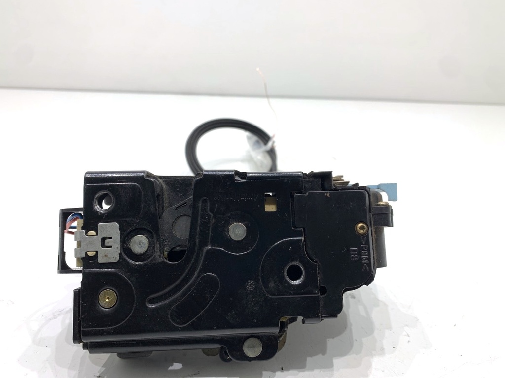 [STARK-865660] Cerradura puerta delantera derecha VW Touran (1T1, 1T2) 2003-2010