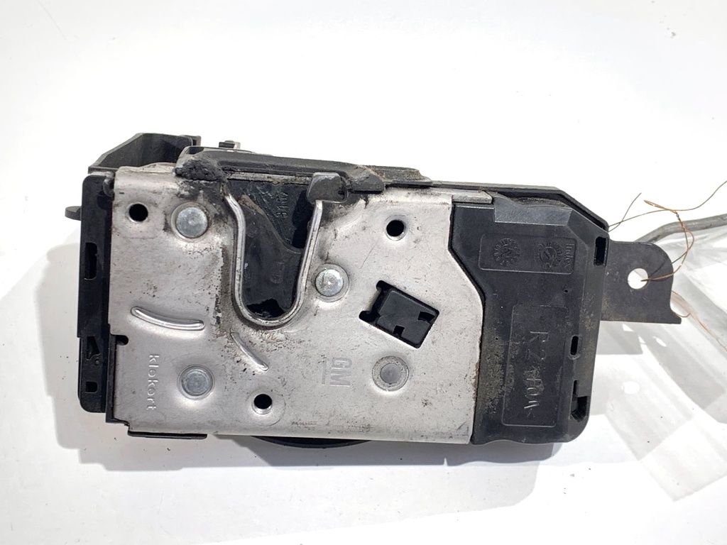 [STARK-866330] Cierre de puerta delantero derecho OPEL ASTRA H Kombi (A04) 2004-2014