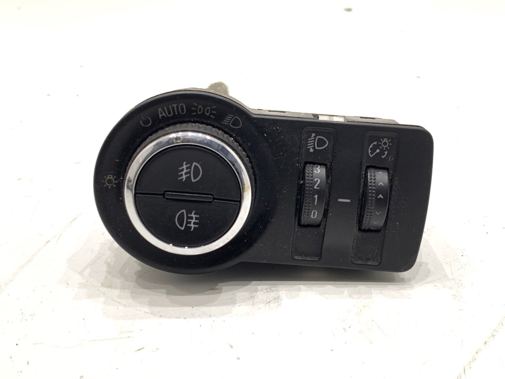 [STARK-866742] Interruptor de luces OPEL INSIGNIA A (G09) 2008-2017