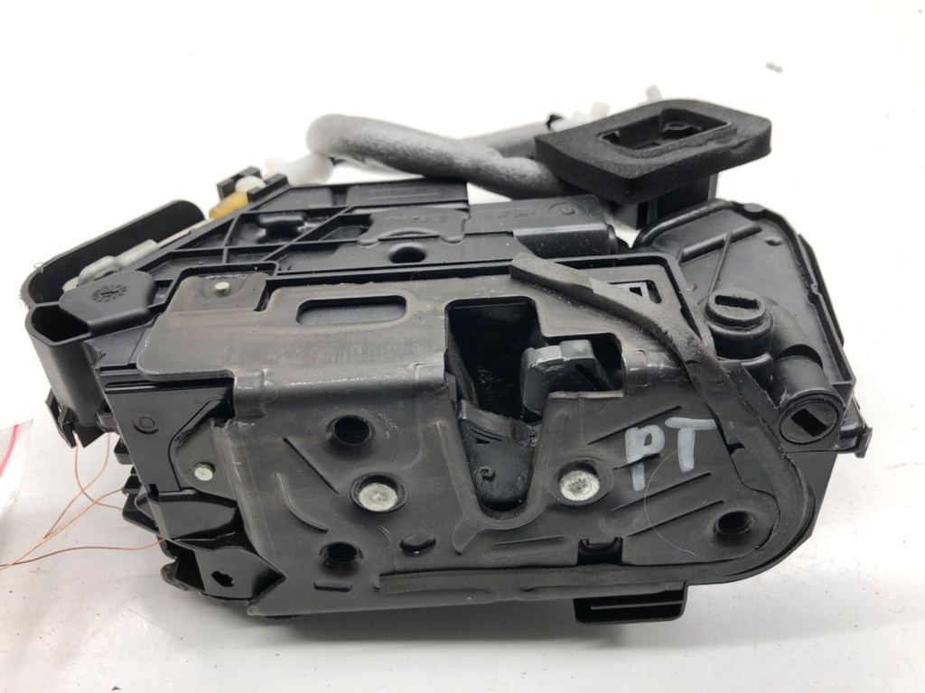 [STARK-867849] Cerradura de puerta trasera derecha SKODA KODIAQ (NS7, NV7, NS6) 2016-2022