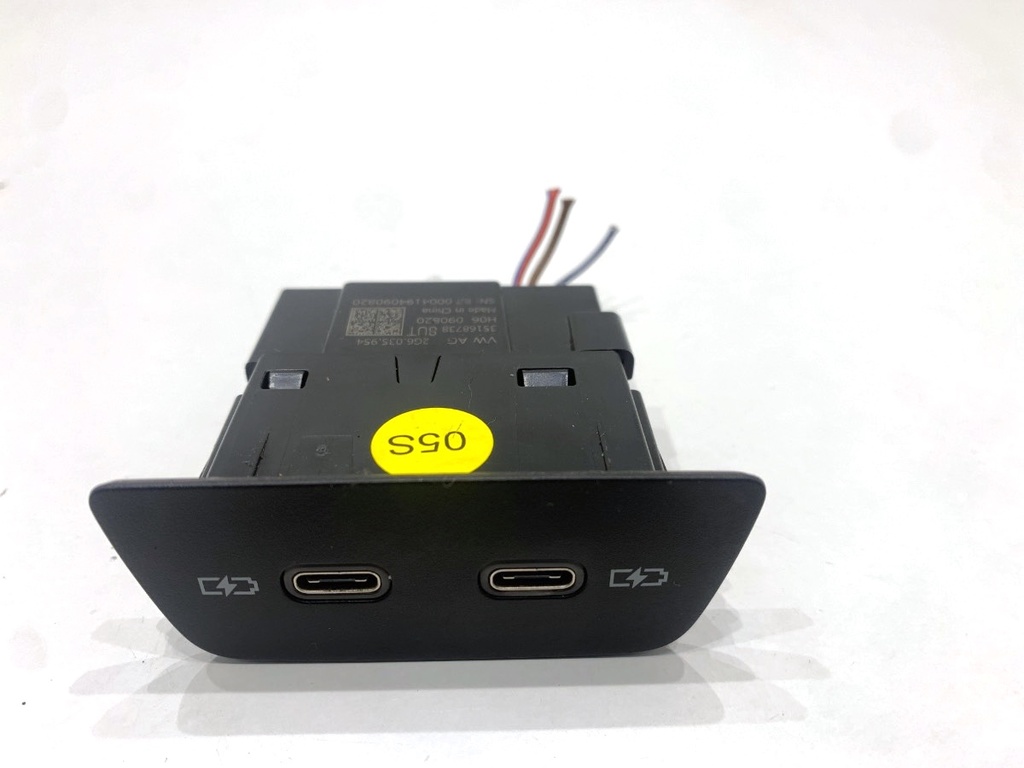 [STARK-869373] Puerto USB VW ID.3 (E11) 2019-2022