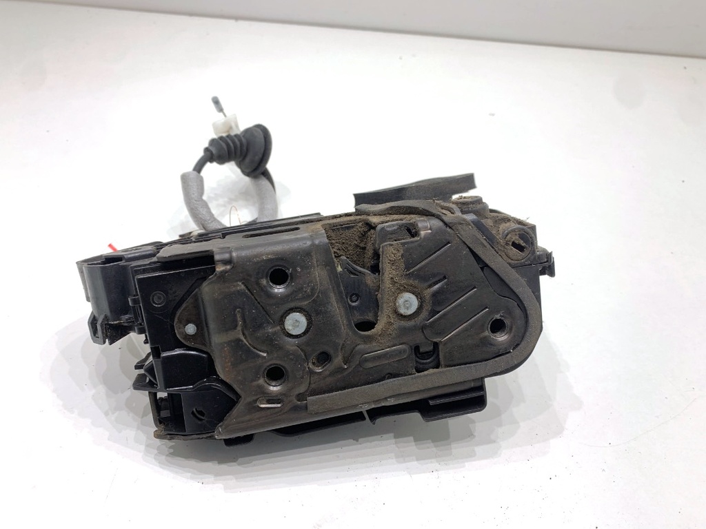 [STARK-870063] Cerradura de puerta trasera derecha SKODA FABIA III (NJ3) 2014-2022
