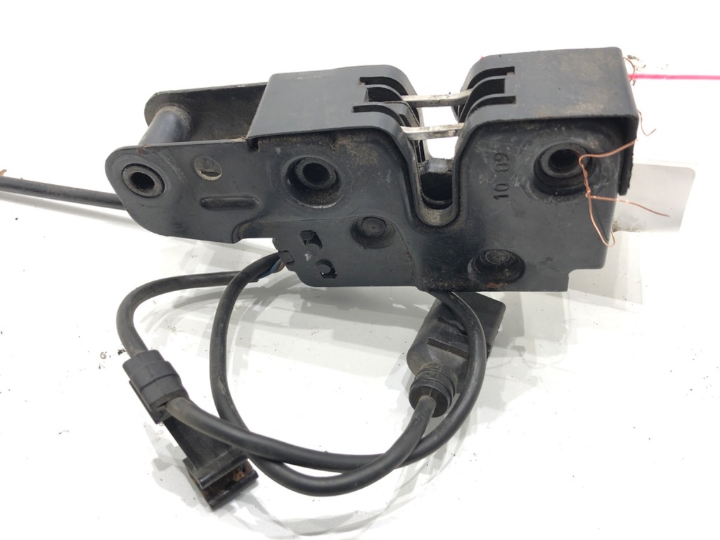 [STARK-870776] Cierre de capó AUDI A4 B8 Avant (8K5) 2007-2015
