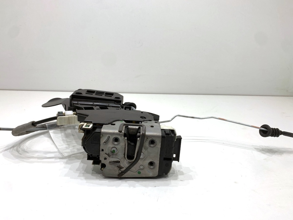 [STARK-871531] Cerradura de puerta delantera derecha Mercedes-Benz Clase GL (X166) 2012-2015
