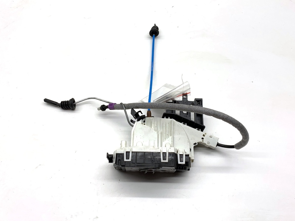 [STARK-873991] Cerradura de puerta delantera derecha Mercedes-Benz Clase GLA (X156) 2013-2022
