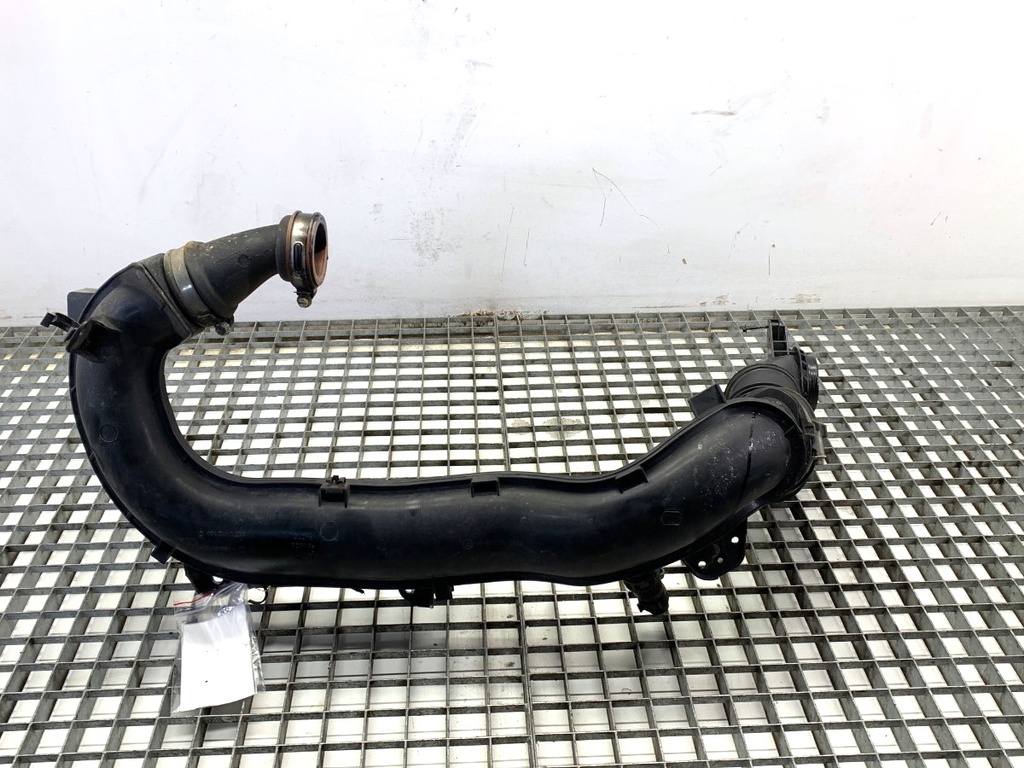 [STARK-876771] Filtro de aire Ford Kuga II (DM2) 2.0 TDCi 4x4 120 kW 2013-2014