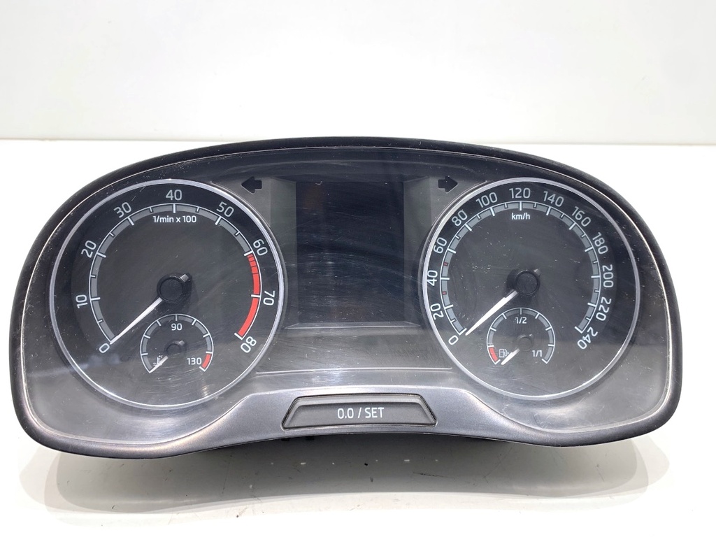 [STARK-879545] Velocímetro SKODA Fabia III Kombi (NJ5) 1.0 44 kW 2014-2022