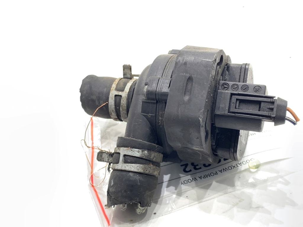 [STARK-879832] Bomba de agua adicional Mercedes-Benz GL (X164) 2006-2012