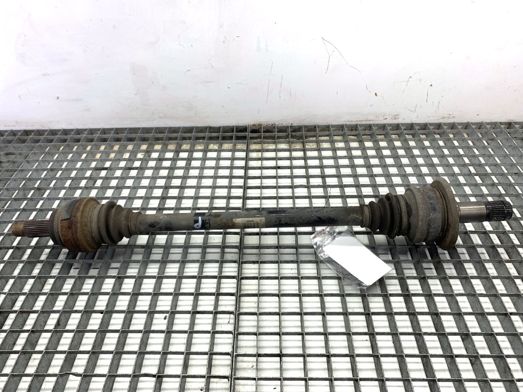 [STARK-879989] Eje trasero derecho BMW Serie 5 Touring (F11) 2009-2017