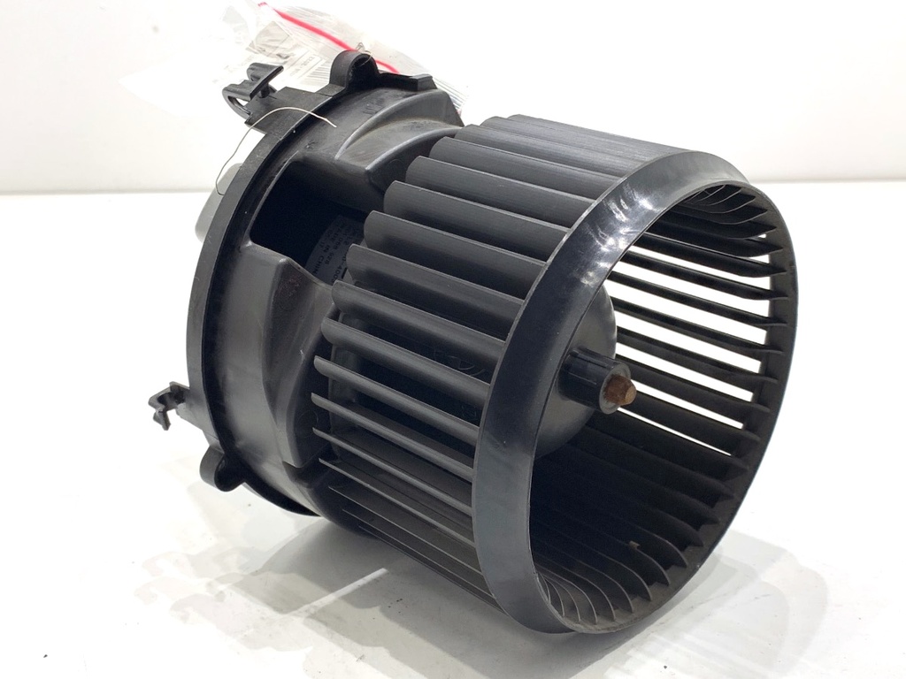 [STARK-881114] Ventilador de admisión BMW X1 (F48) 2014-2022