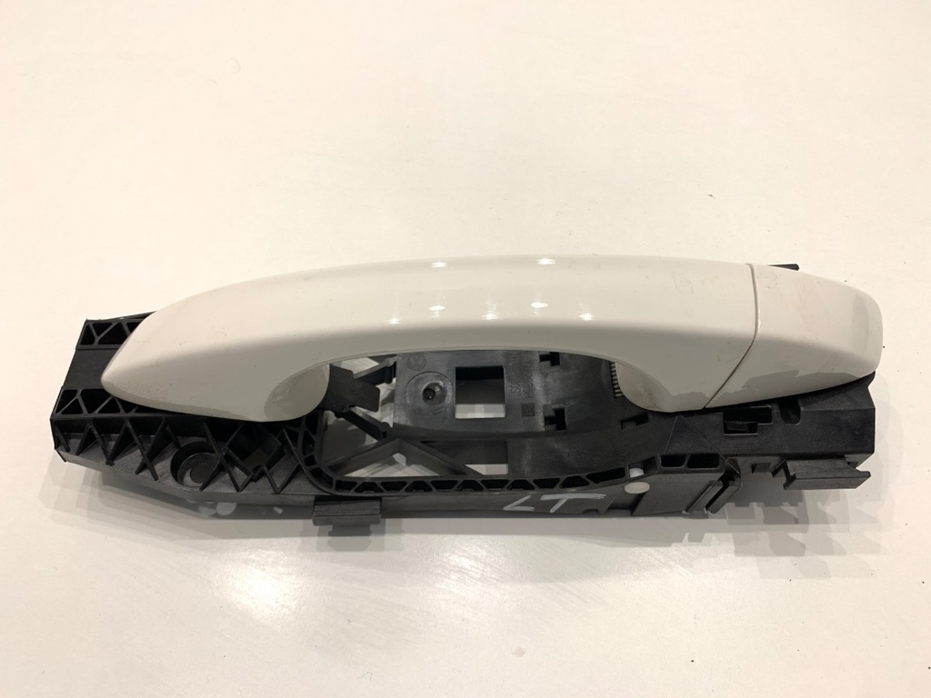 [STARK-884748] Manilla exterior de puerta trasera izquierda SKODA SCALA (NW1) 2019-2022