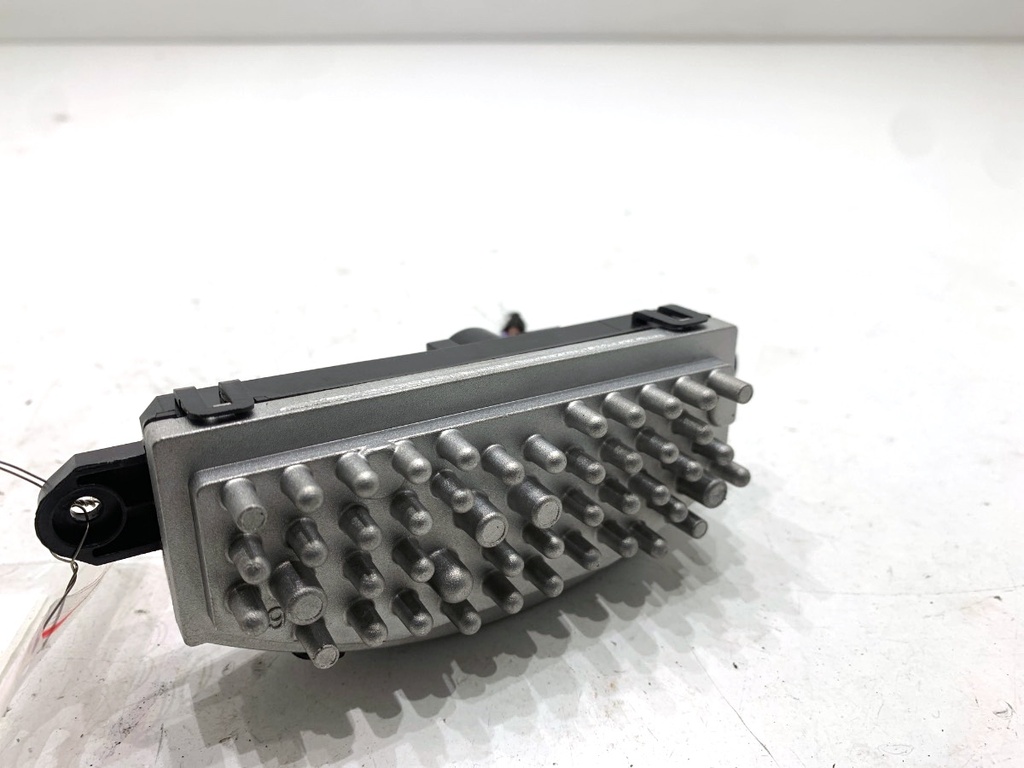 [STARK-884796] Soporte de ventilador de aire SKODA SCALA (NW1) 1.0 TSI 85 kW 2019-2022