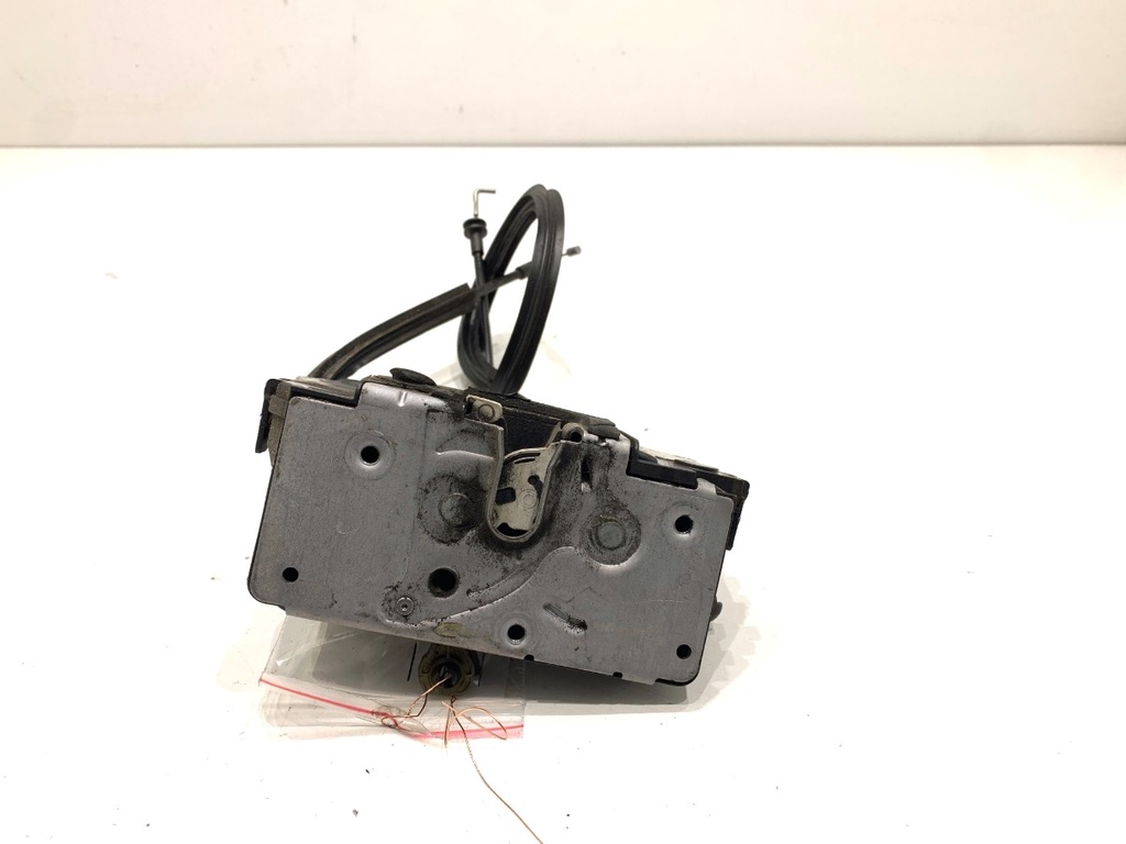 [STARK-887040] Cerradura de puerta delantera izquierda PEUGEOT BOXER Autobus 2005-2022