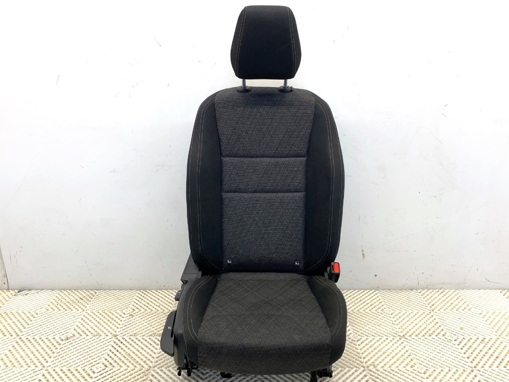 [STARK-912861] Asiento delantero derecho BMW Serie 1 (F70) 2024-