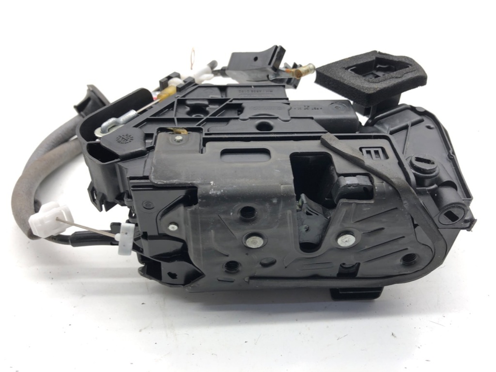 [STARK-890939] Cierre de puerta trasera derecha SKODA KAMIQ (NW4) 1.5 TSI 110 kW 2019-2022
