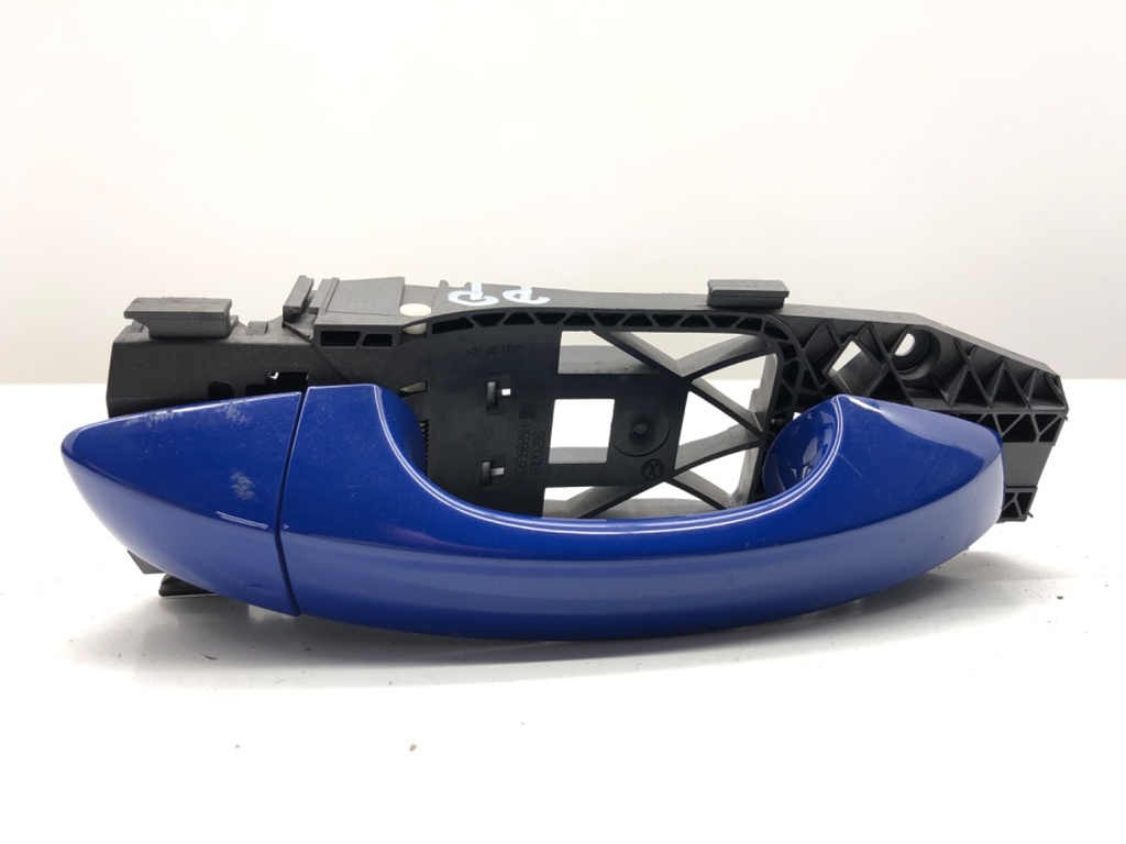 [STARK-891015] Manilla exterior de puerta derecha delantera SKODA KAMIQ (NW4) 2019-2022