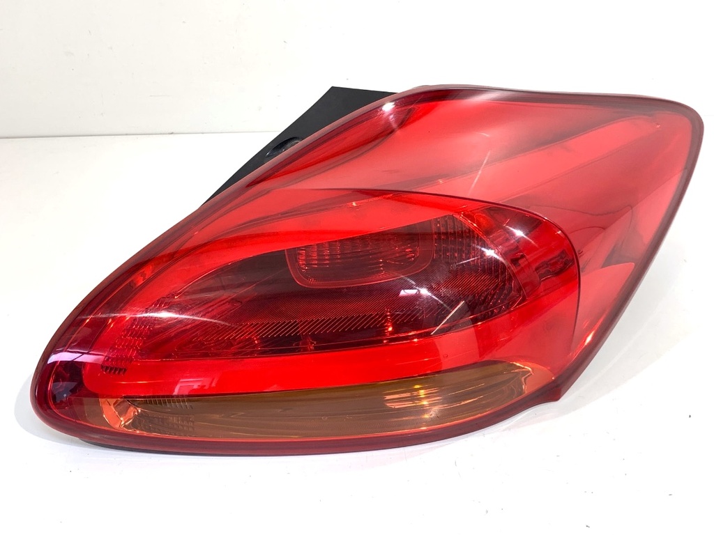 [STARK-916846] Piloto trasero derecho KIA Cee'd (JD) 2012-2018