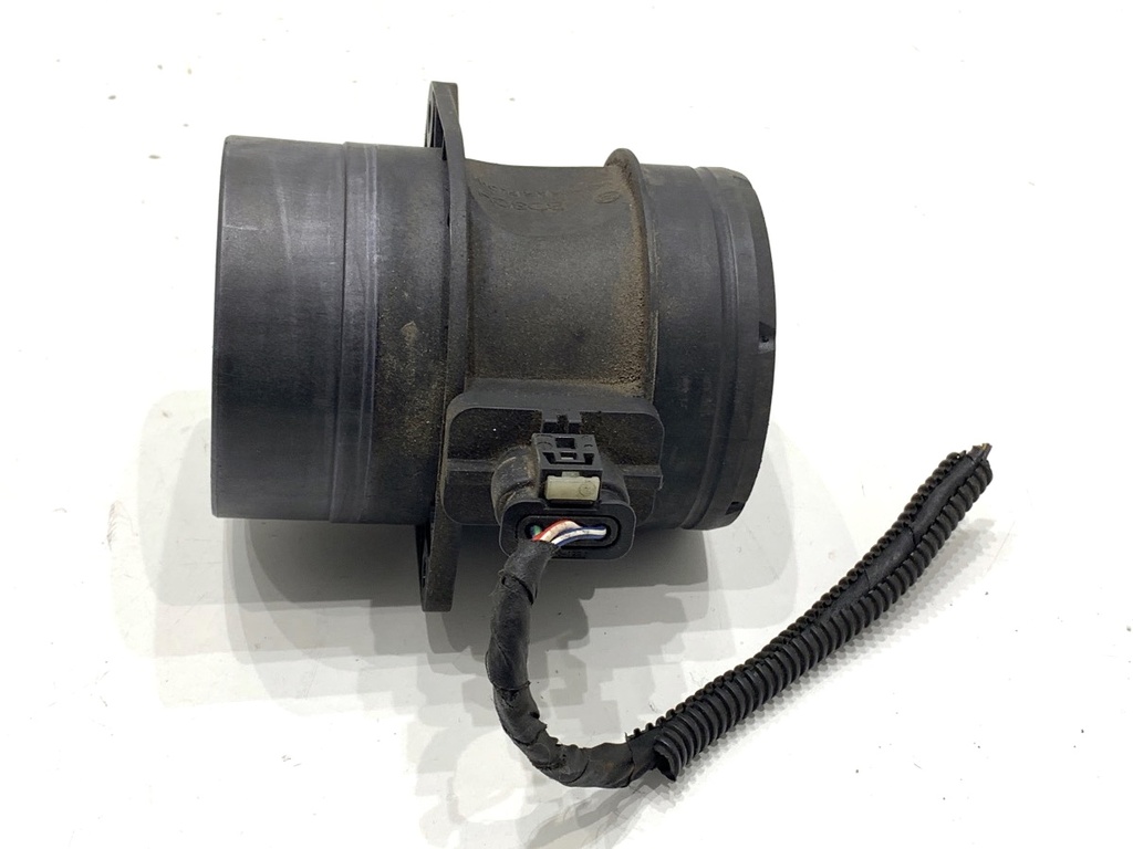 [STARK-894732] Sensor de flujo de masa de aire VW Passat CC B6 (357) 2.0 TDI 103 kW