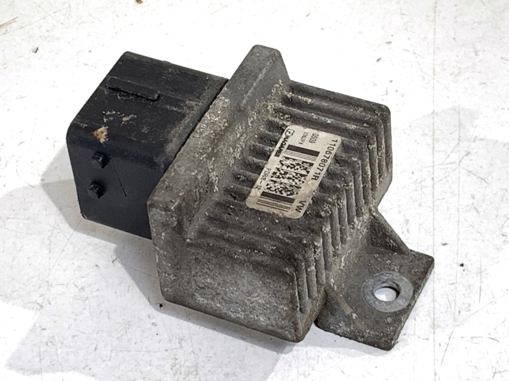 [STARK-900259] Relé de precalentamiento Renault Master III 2.3 dCi 170 110678071R