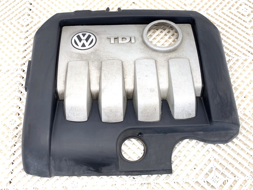 [STARK-903277] Cubierta de motor VW Passat B6 (3C2) 1.9 TDI 77 kW 2005-2010