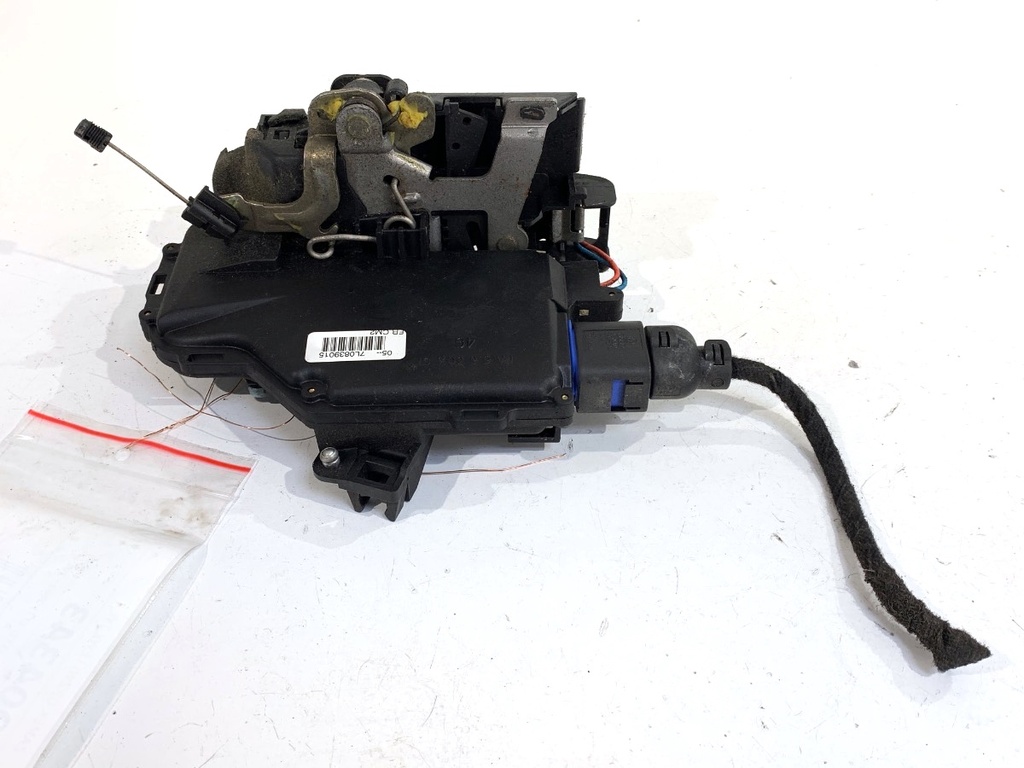[STARK-904343] Cerradura de puerta trasera izquierda VW Touran (1T1, 1T2) 2003-2010