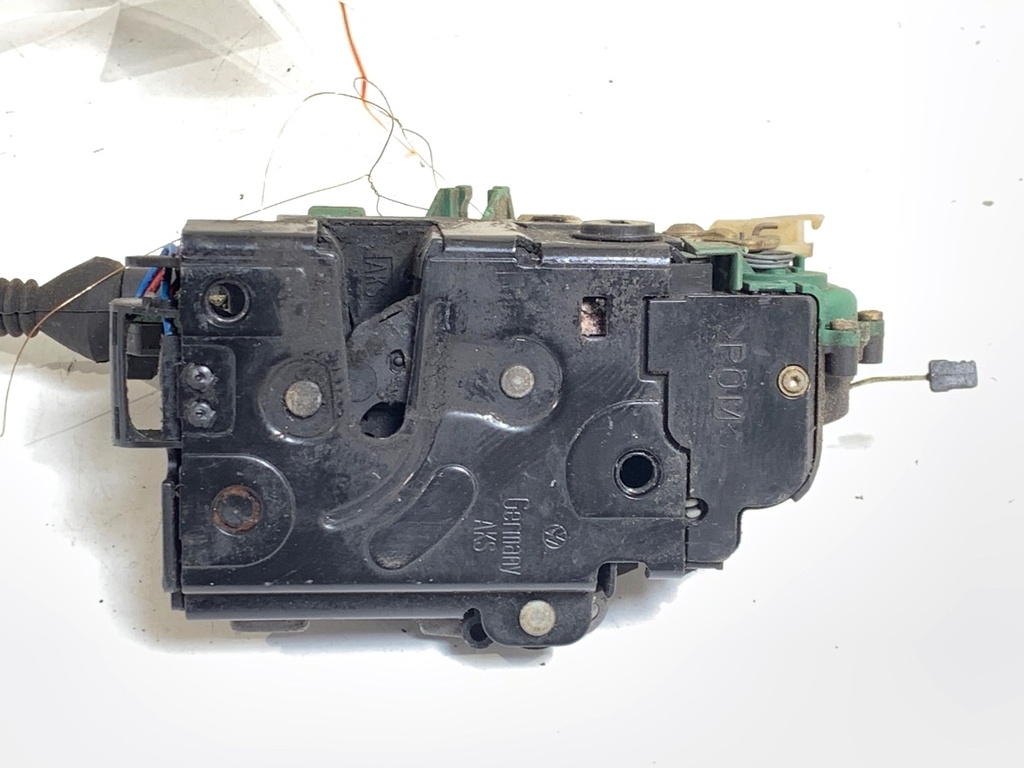 [STARK-905092] Cerradura de puerta trasera derecha VW Passat B5.5 (3B3) 2000-2005