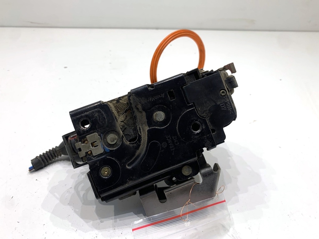 [STARK-905149] Cerradura puerta delantera derecha Audi A3 (8P1) 2003-2013