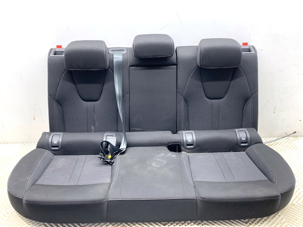 [STARK-882598] Asiento trasero SKODA OCTAVIA IV (NX3, NN3) 2.0 TSI 4x4 140 kW 2020-2022