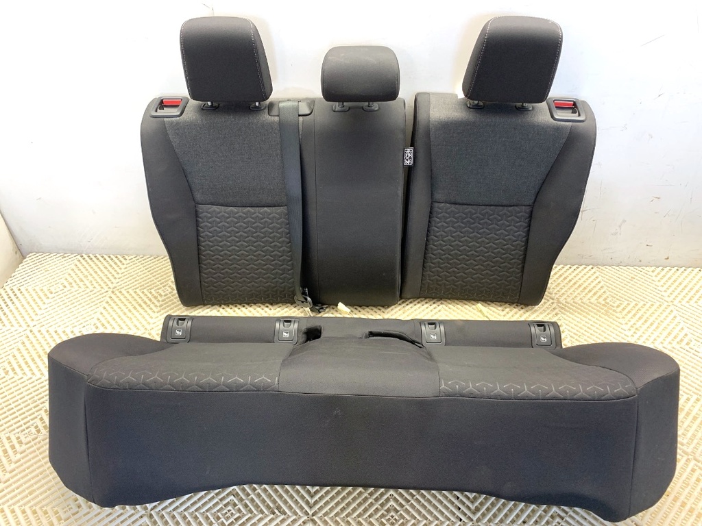 [STARK-886709] Asiento trasero TOYOTA YARIS CROSS (MXP_) 1.5 (MXPB10) 92 kW 2020-2022