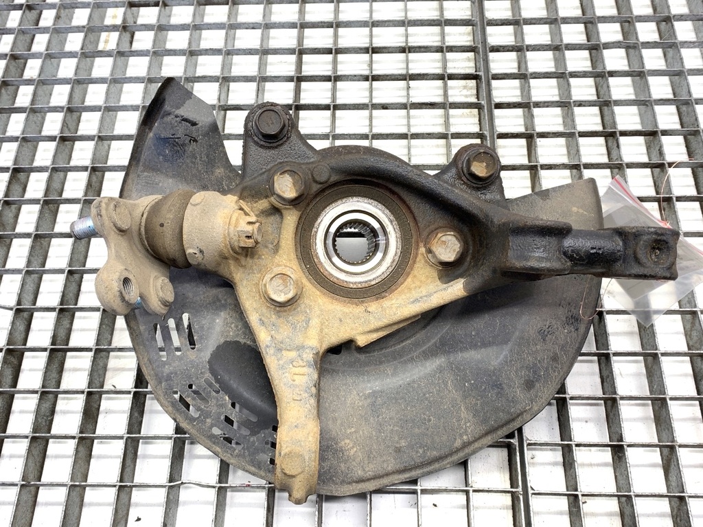 [STARK-886636] Maza de rueda delantera derecha TOYOTA YARIS CROSS (MXP_) 1.5 (MXPB10) 2020-2022