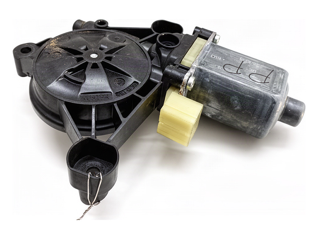 [STARK-936576] Motor de elevalunas delantero derecho SKODA OCTAVIA III Combi (5E5, 5E6) 2.0 TDI 110 kW