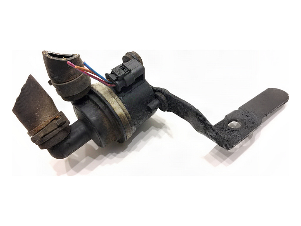 [STARK-941742] Bomba de agua adicional VW Passat B6 (3C2) 2.0 TDI 16V 103 kW 2005-2010