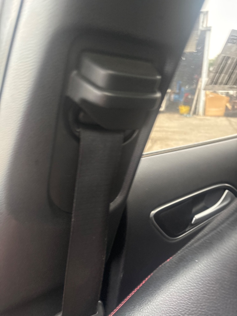 [EPE-125591] Pretensor de cinturón de seguridad delantero derecho Mercedes-Benz GLA-Class