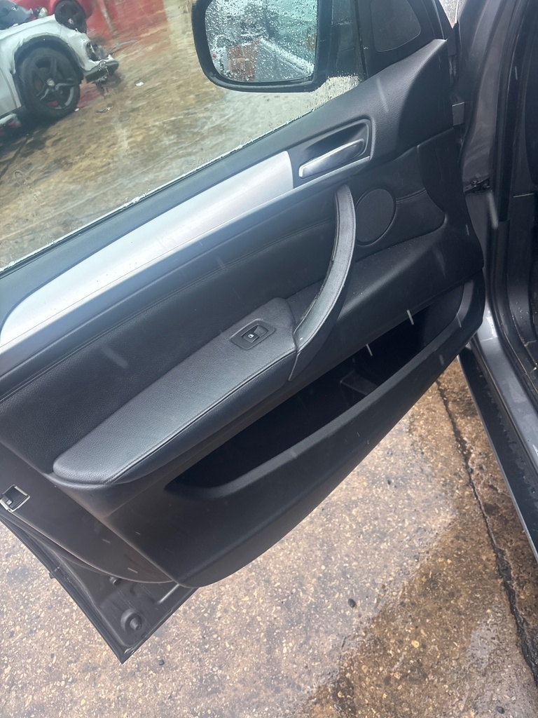 [EPE-125726] Panel interior de puerta delantero izquierdo BMW X5