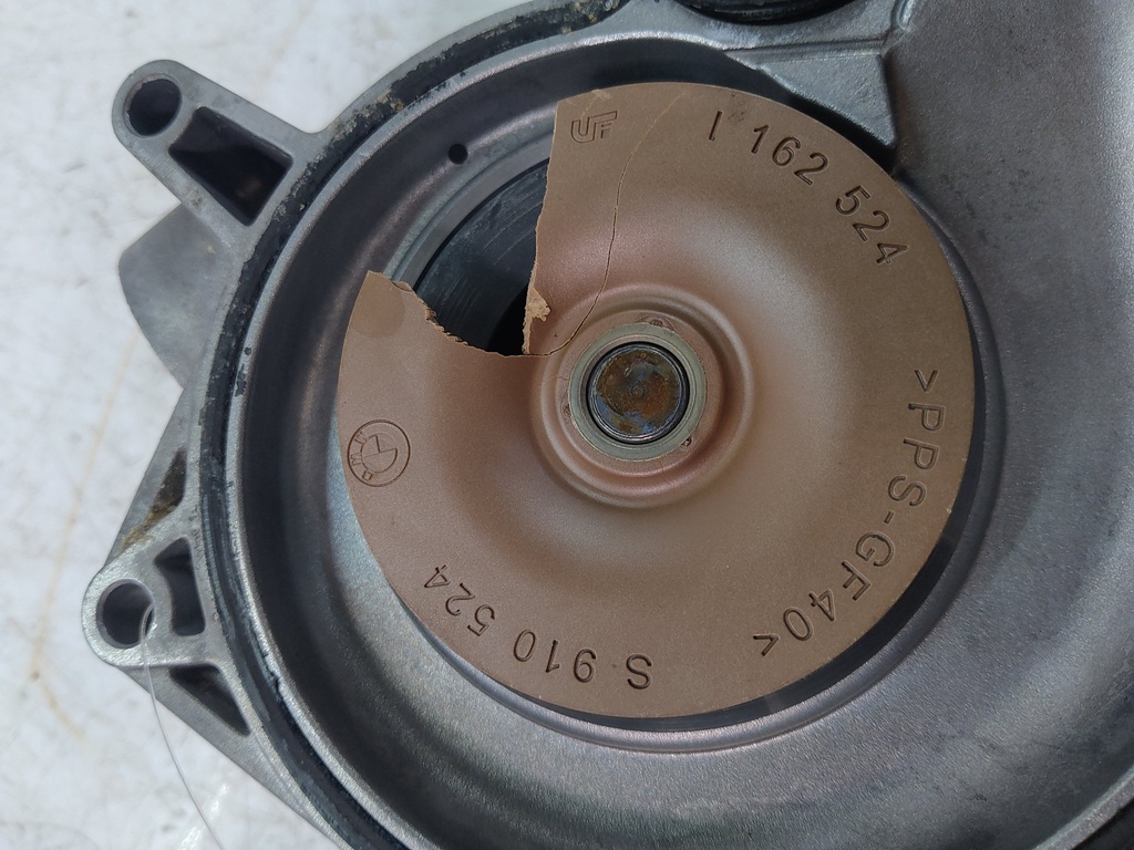 [MTD-537015] Bomba de agua BMW Serie 5 (2009-2012) 4.4 V8