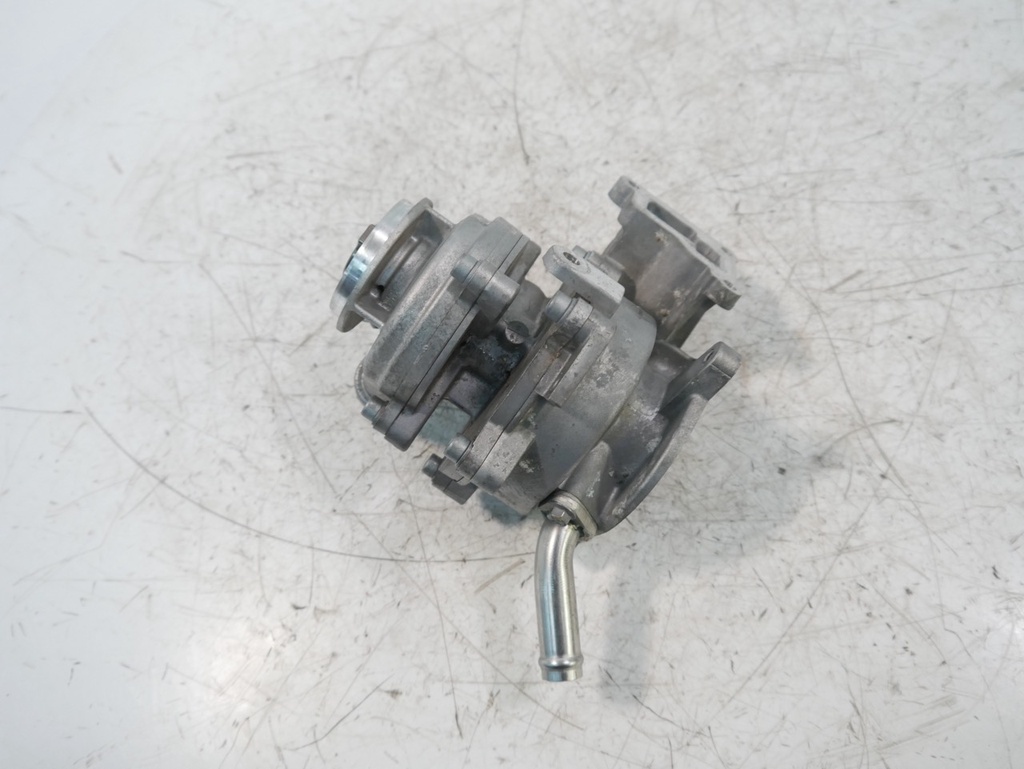 [MTD-494850] Bomba de agua McLaren Artura 3.0 Hybrid V6