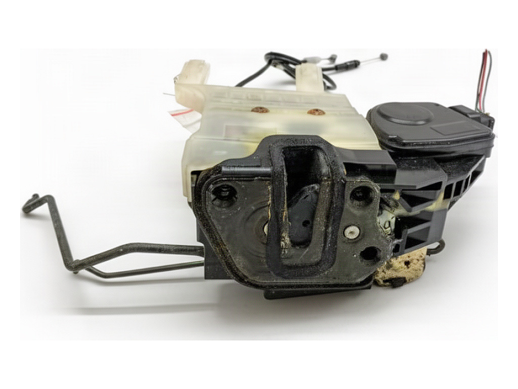 [STARK-938920] Cerradura puerta delantera izquierda Hyundai Tucson (JM)