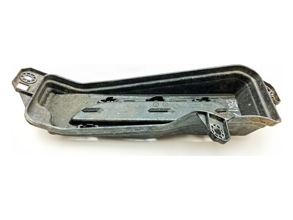 [STARK-942326] Rejilla de parachoques delantera derecha BMW X5 G05