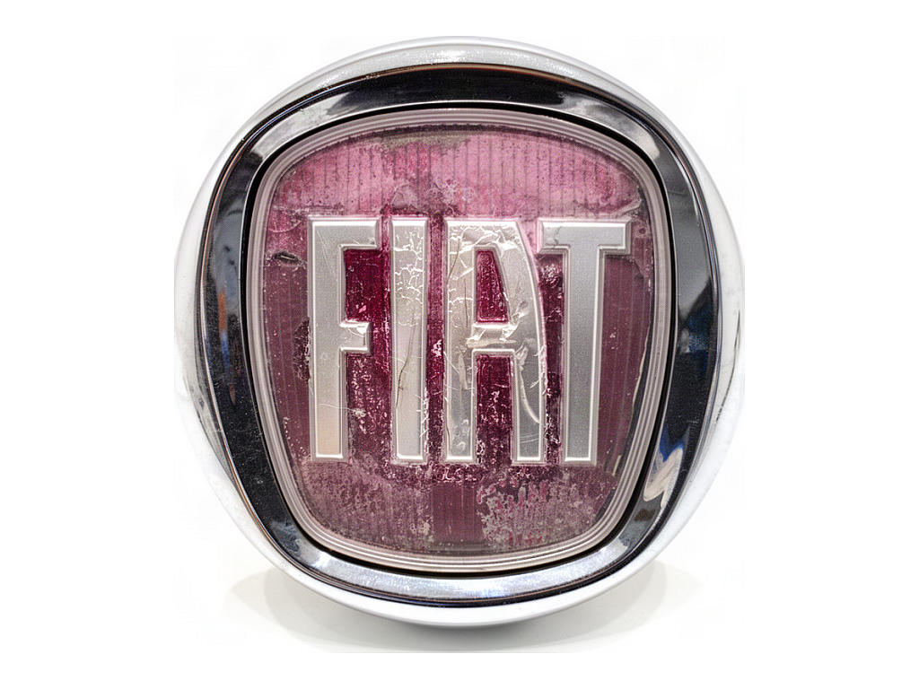 [STARK-946318] Maneta de portón trasero FIAT Bravo II (198)
