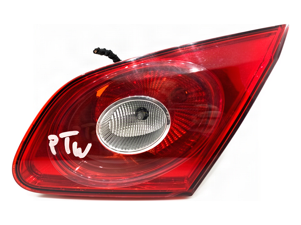 [STARK-947144] Piloto trasero derecho VW Passat CC B6