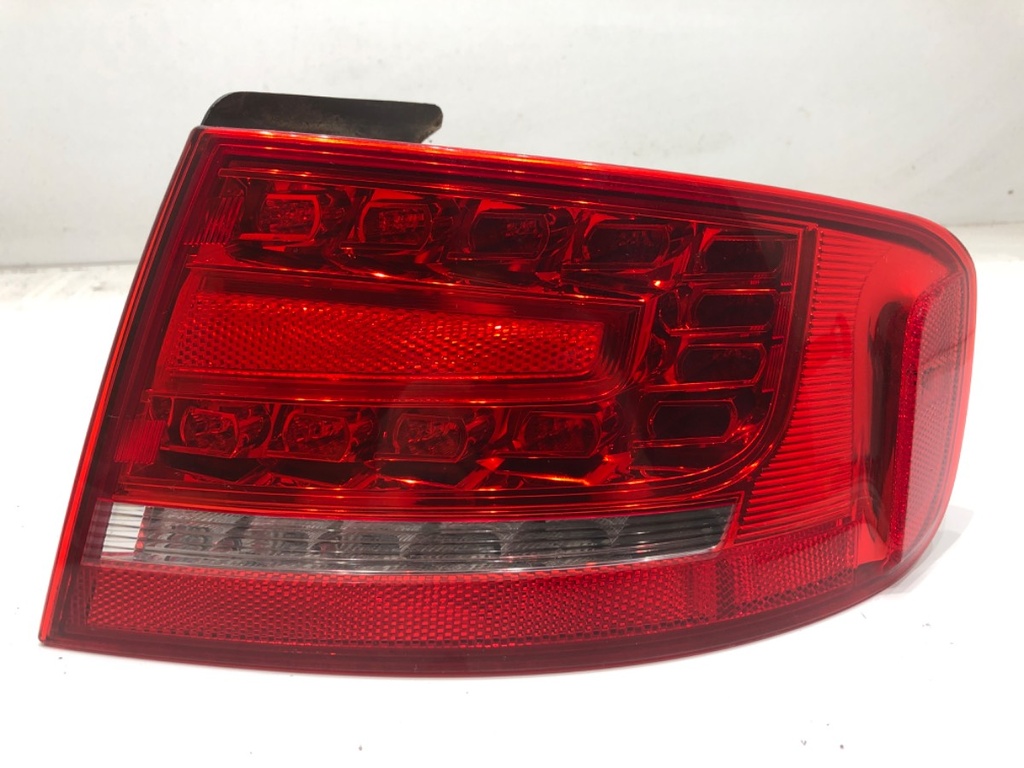 [STARK-756893] Piloto trasero derecho Audi A4 B8 (8K2) 2.0 TFSI 2008-2013