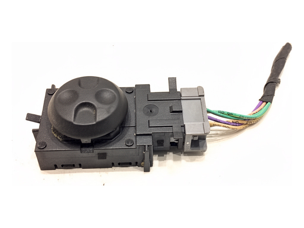 [STARK-932854] Interruptor de asiento Peugeot 508 SW I