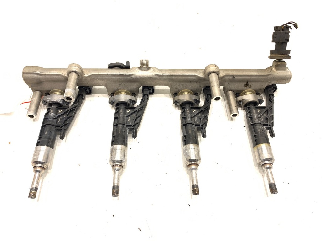 [STARK-757013] Riel de combustible BMW Serie 5 (G30, F90) 530e 2017-2022