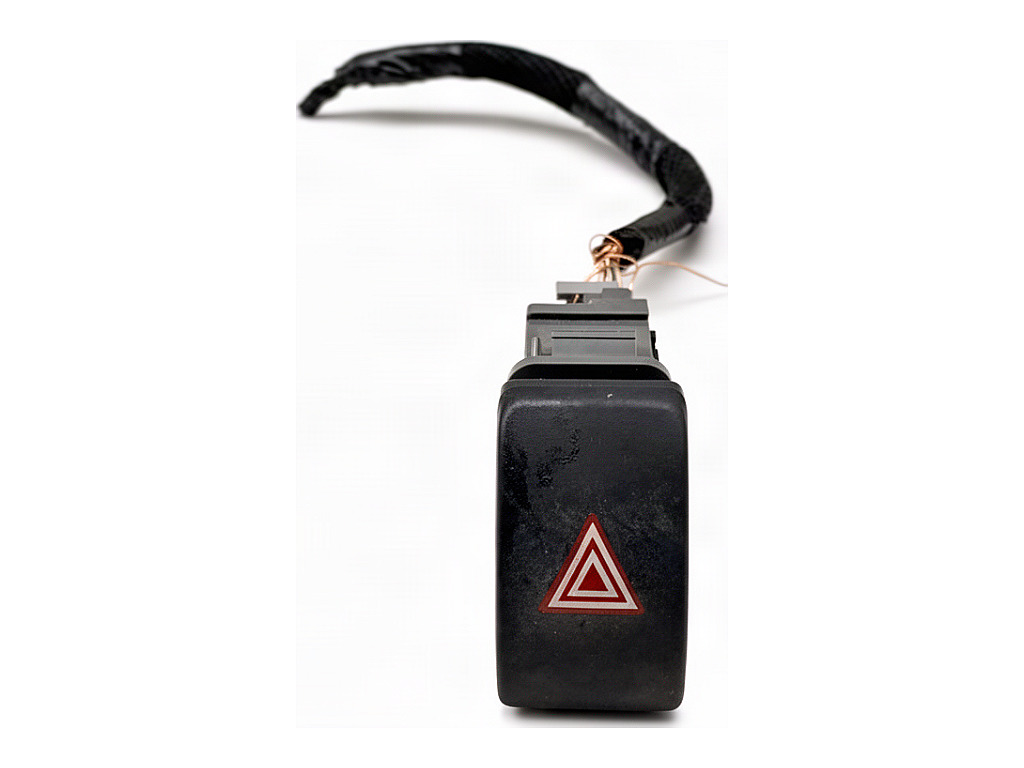 [STARK-936985] Interruptor de luces de emergencia Toyota C-HR