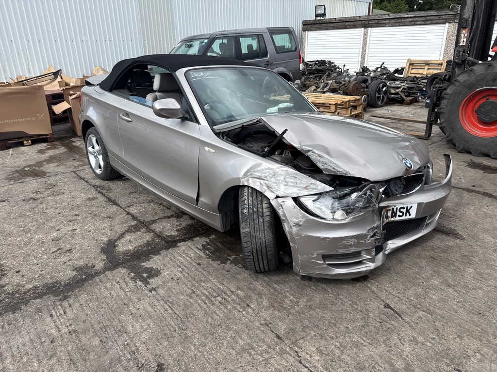[EPE-125775] Tapa de balancines para BMW Serie 1