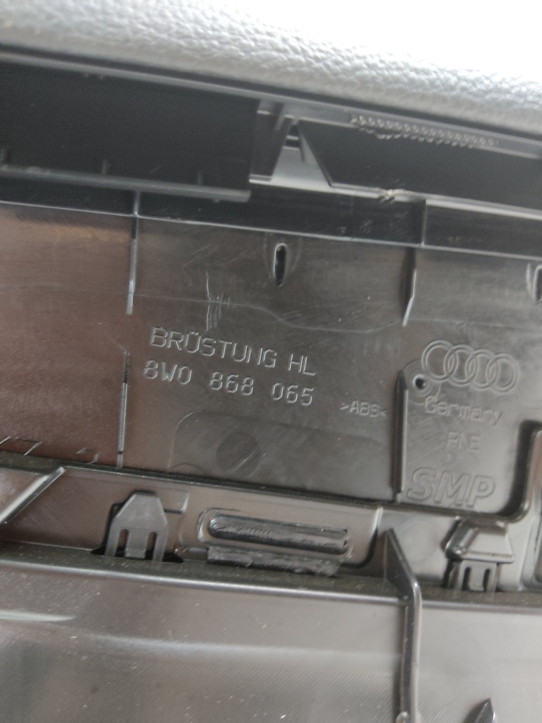 [MTD-537261] Revestimiento de puerta Audi A4