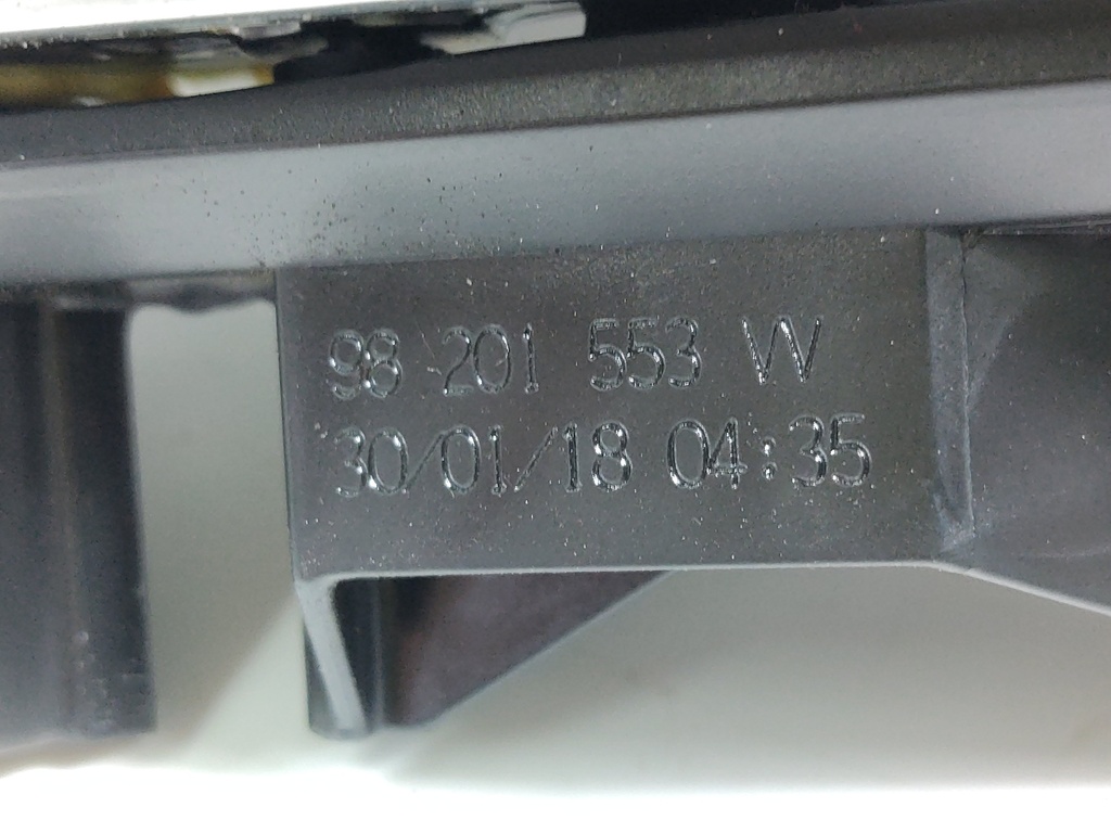 [MTD-537384] Manilla interior Peugeot 3008 II